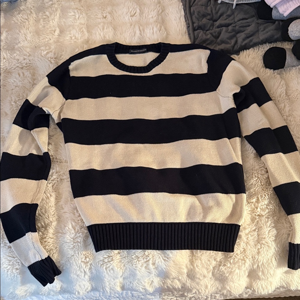 Brandy Melville Navy Blue and Cream Striped Crewneck